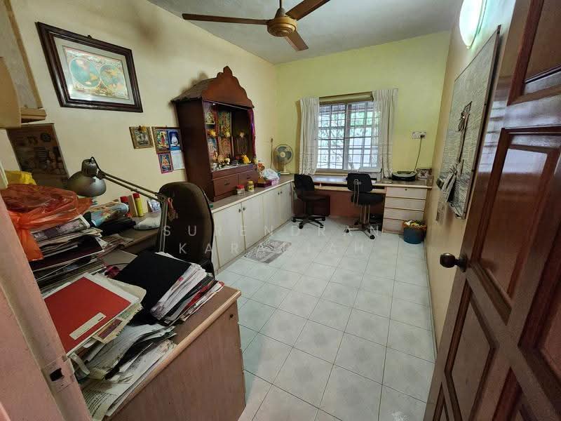 Bungalow House untuk Dijual di Taman Gembira (Klang) - Surendran Karapiah - Study - PropertyGuru.com.my