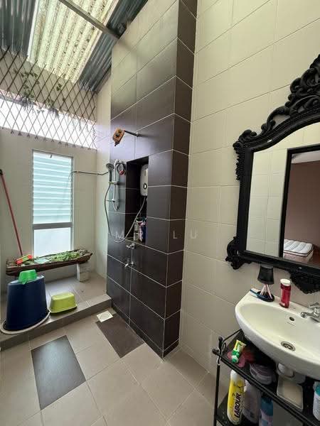 Kondominium untuk Disewa di The Seed Taman Sutera Utama - Mr Lu - Bathroom - PropertyGuru.com.my