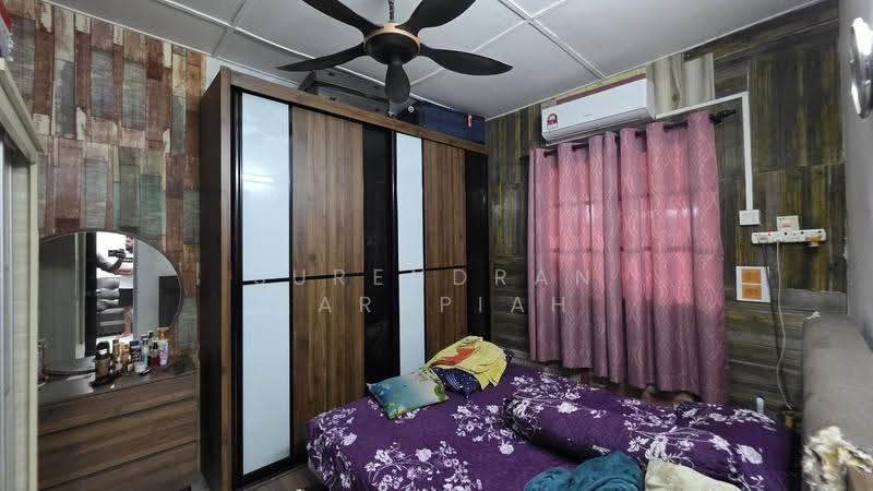1-storey Terraced House for Sale in Taman Sentosa (Klang) - Surendran Karapiah - Bedroom - PropertyGuru.com.my