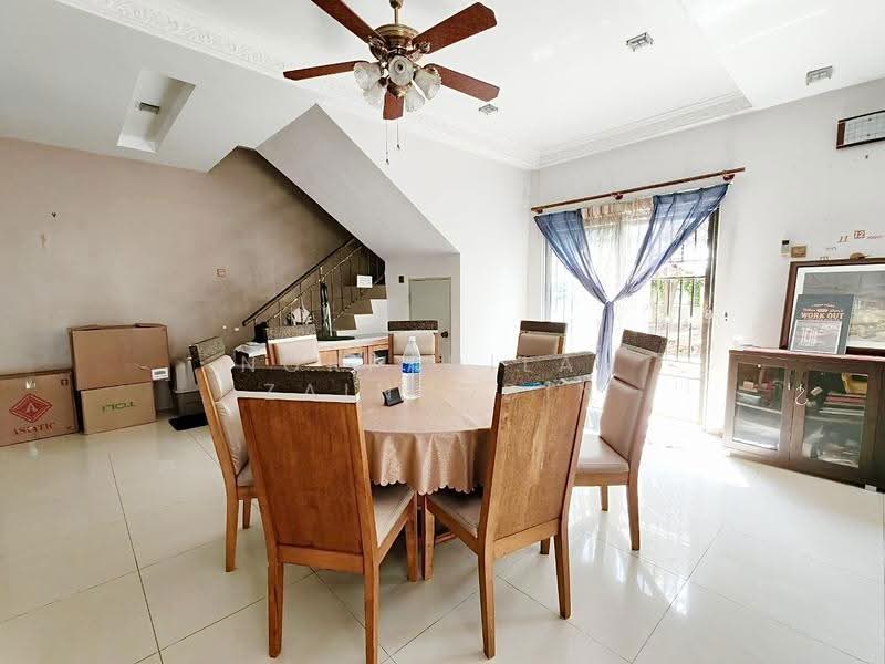 2-storey Terraced House for Sale in Seksyen U10 (Shah Alam) - NORFADILAH ZAINUDDIN - Dining Room - PropertyGuru.com.my