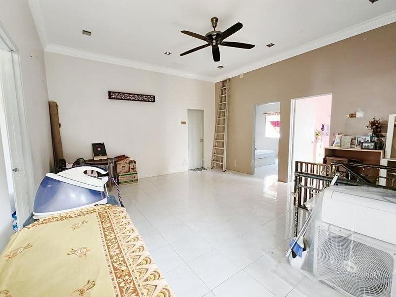 2-storey Terraced House for Sale in Seksyen U10 (Shah Alam) - NORFADILAH ZAINUDDIN - Living Room - PropertyGuru.com.my