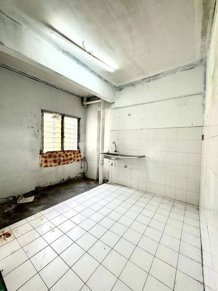 Pangsapuri untuk Dijual di Pangsapuri Bukit Baru - Azli Ibrahim - Kitchen - PropertyGuru.com.my