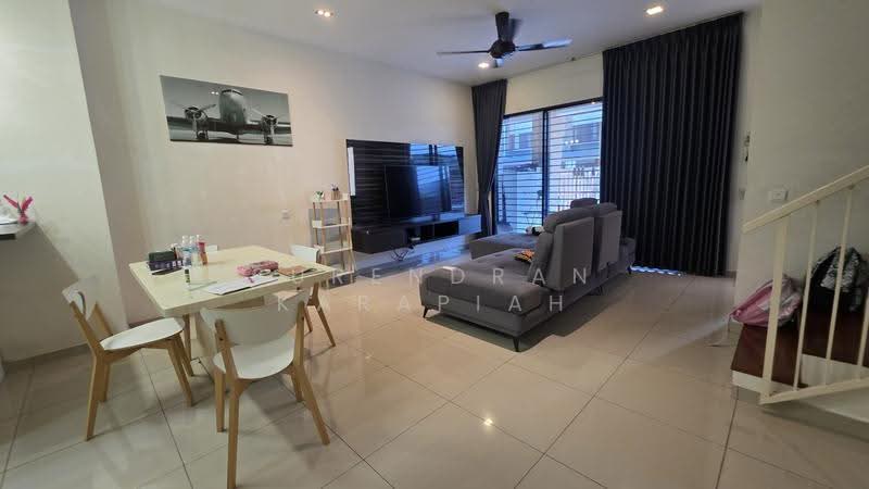 3-storey Terraced House for Sale in Setia Utama (Setia Alam) - Surendran Karapiah - Living Room - PropertyGuru.com.my