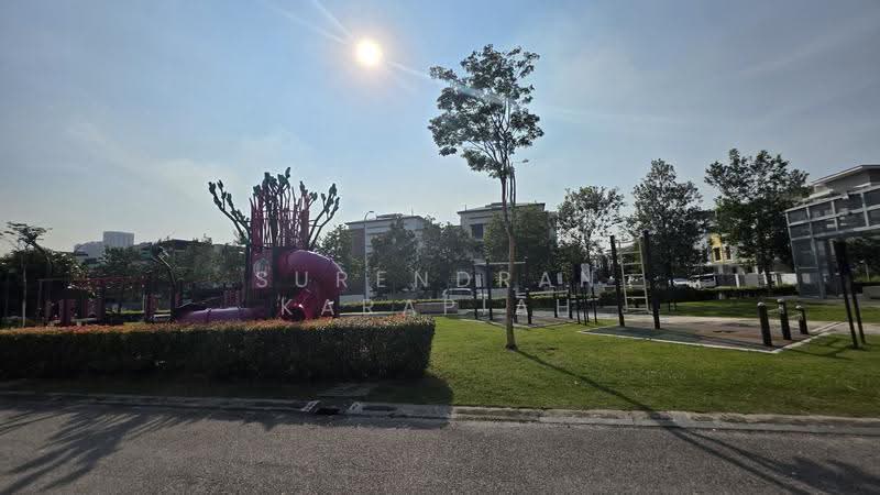 3-storey Terraced House for Sale in Setia Utama (Setia Alam) - Surendran Karapiah - Exterior - PropertyGuru.com.my