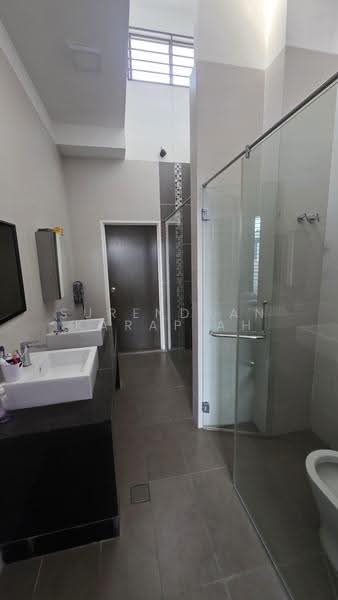 3-storey Terraced House for Sale in Setia Utama (Setia Alam) - Surendran Karapiah - Bathroom - PropertyGuru.com.my