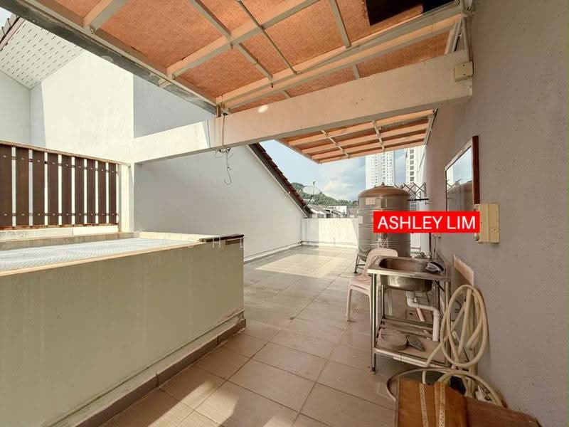 Rumah Teres 3.5-Tingkat untuk Dijual di Tanjung Bungah (Penang) - Ashley Lim - Balcony - PropertyGuru.com.my