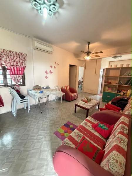 Flat for Sale at Pangsapuri Nuri - Evon Yap - Living Room - PropertyGuru.com.my