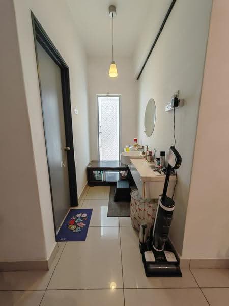 Condominium for Sale at Bayan Villa, Seri Kembangan - Nicholas Lew - PropertyGuru.com.my