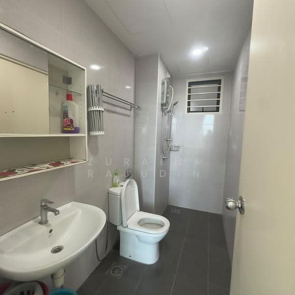Service Residence for Sale at Vista Alam Serviced Apartment - Zuraina Rajudin - PropertyGuru.com.my