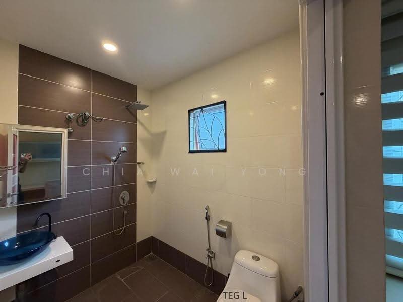 Rumah Teres untuk Dijual di Bandar Botanic (Klang) - Chia Wai Yong - Bathroom - PropertyGuru.com.my