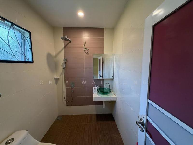 Rumah Teres untuk Dijual di Bandar Botanic (Klang) - Chia Wai Yong - Bathroom - PropertyGuru.com.my