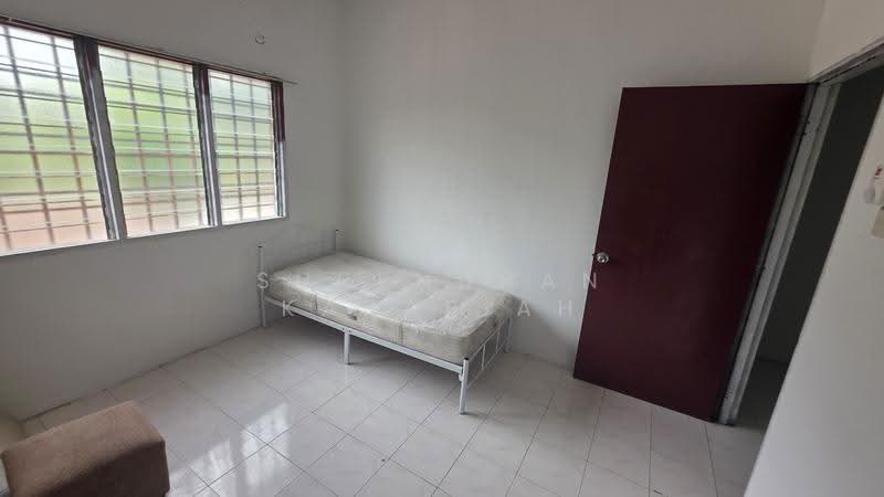 2-storey Terraced House for Rent in Taman Sentosa (Klang) - Surendran Karapiah - Bedroom - PropertyGuru.com.my