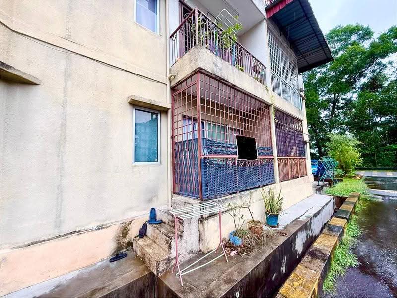 Pangsapuri untuk Dijual di Seraya Apartments - Azli Ibrahim - Exterior - PropertyGuru.com.my