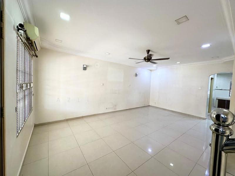 2-storey Terraced House for Sale in Taman Gombak Permai (Batu Caves) - Azli Ibrahim - Living Room - PropertyGuru.com.my