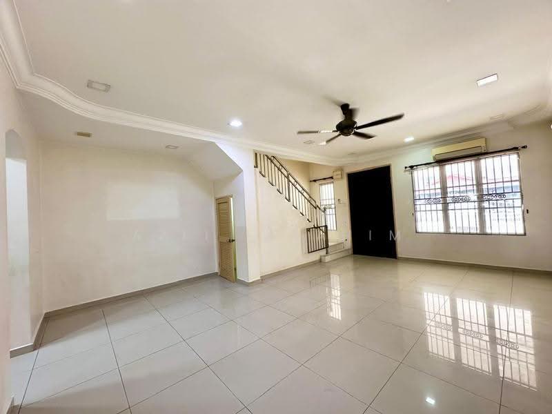 2-storey Terraced House for Sale in Taman Gombak Permai (Batu Caves) - Azli Ibrahim - Living Room - PropertyGuru.com.my