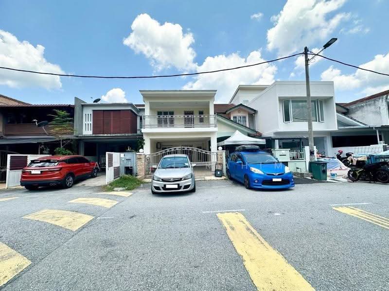2-storey Terraced House for Sale in Taman Gombak Permai (Batu Caves) - Azli Ibrahim - Exterior - PropertyGuru.com.my