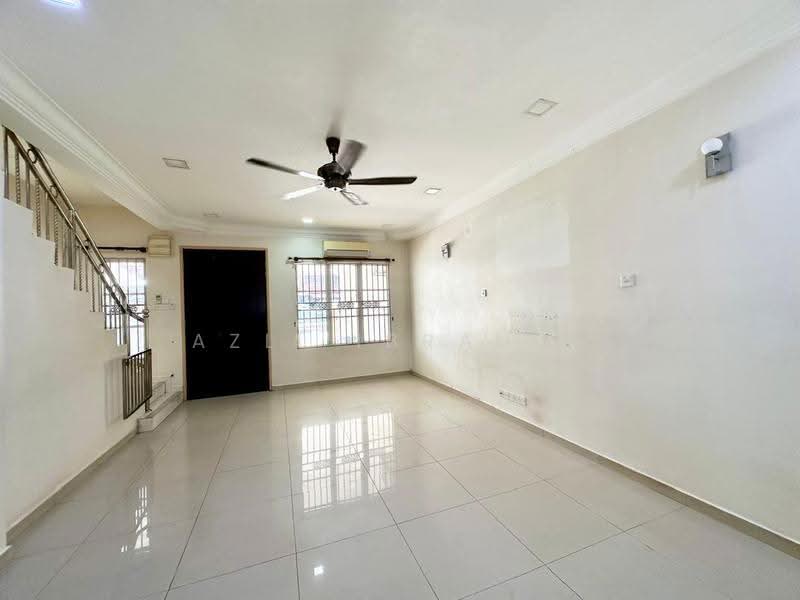 2-storey Terraced House for Sale in Taman Gombak Permai (Batu Caves) - Azli Ibrahim - Living Room - PropertyGuru.com.my