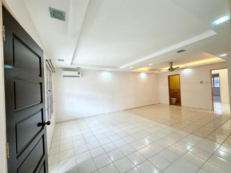 2-storey Terraced House for Sale in Taman Gombak Permai (Batu Caves) - Azli Ibrahim - Living Room - PropertyGuru.com.my