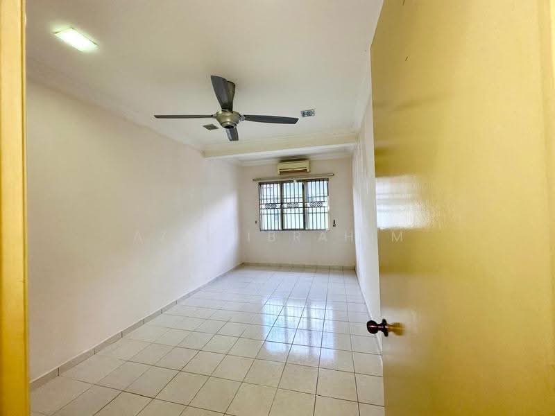 2-storey Terraced House for Sale in Taman Gombak Permai (Batu Caves) - Azli Ibrahim - Interior - PropertyGuru.com.my