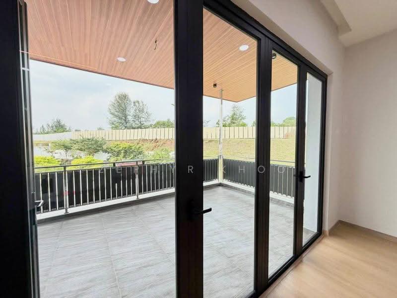 Semi-Detached House for Sale in Taman Austin Heights (Tebrau) - Zephyr Khoo - Balcony - PropertyGuru.com.my