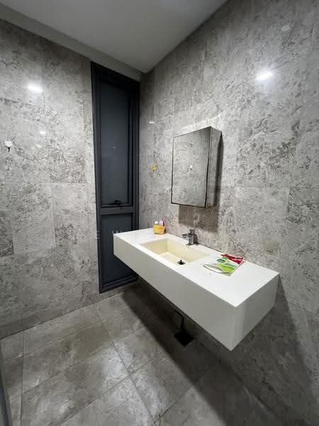 Kondominium untuk Disewa di The Fennel - Lewis Tam - Bathroom - PropertyGuru.com.my