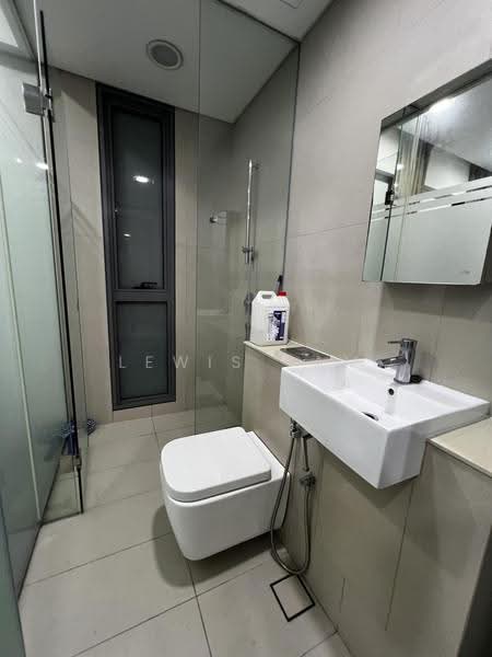 Kondominium untuk Disewa di The Fennel - Lewis Tam - Bathroom - PropertyGuru.com.my