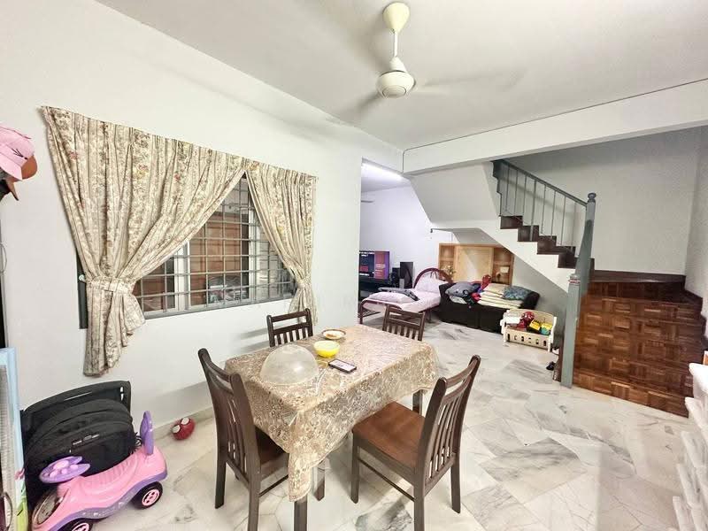 2-storey Terraced House for Sale in Bandar Baru Bangi (Selangor) - Mahirah . - Living Room - PropertyGuru.com.my
