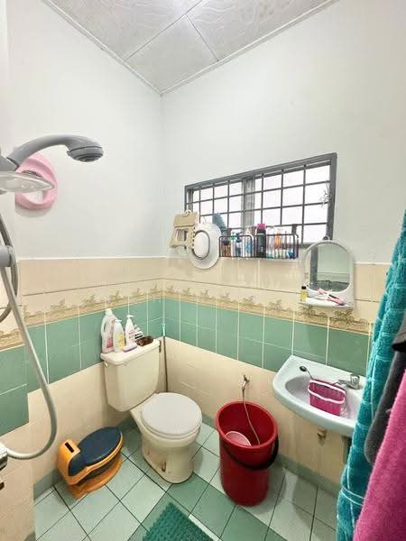 2-storey Terraced House for Sale in Bandar Baru Bangi (Selangor) - Mahirah . - Bathroom - PropertyGuru.com.my