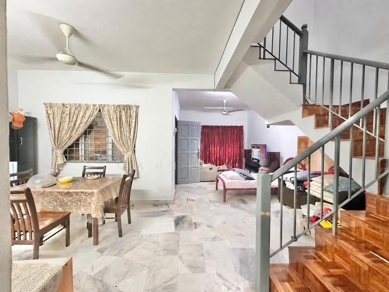 2-storey Terraced House for Sale in Bandar Baru Bangi (Selangor) - Mahirah . - Living Room - PropertyGuru.com.my