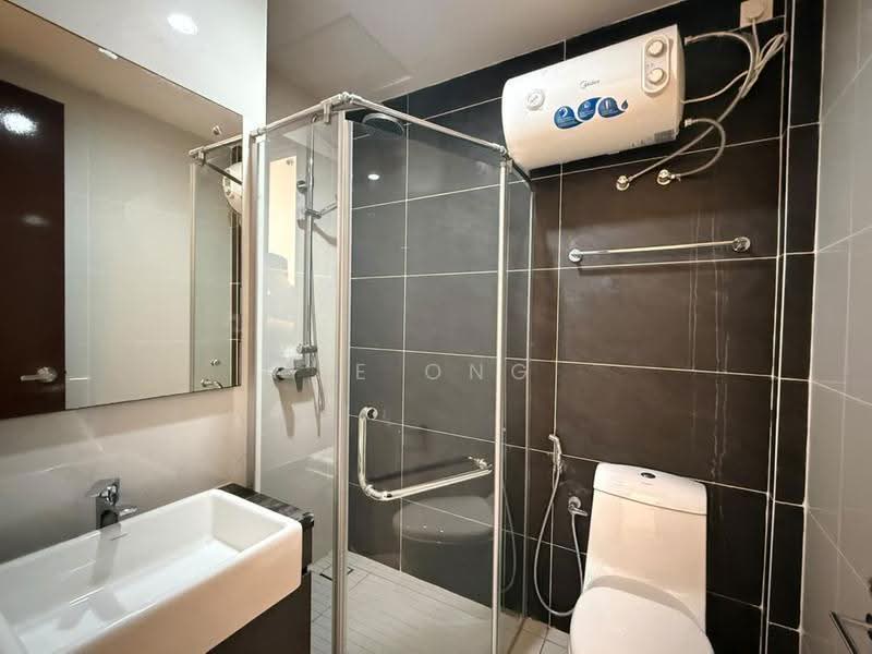 Condominium for Rent at Amberside @ Country Garden Danga Bay - JE ONG - Bathroom - PropertyGuru.com.my
