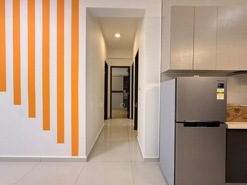 Condominium for Rent at Amberside @ Country Garden Danga Bay - JE ONG - Corridor - PropertyGuru.com.my