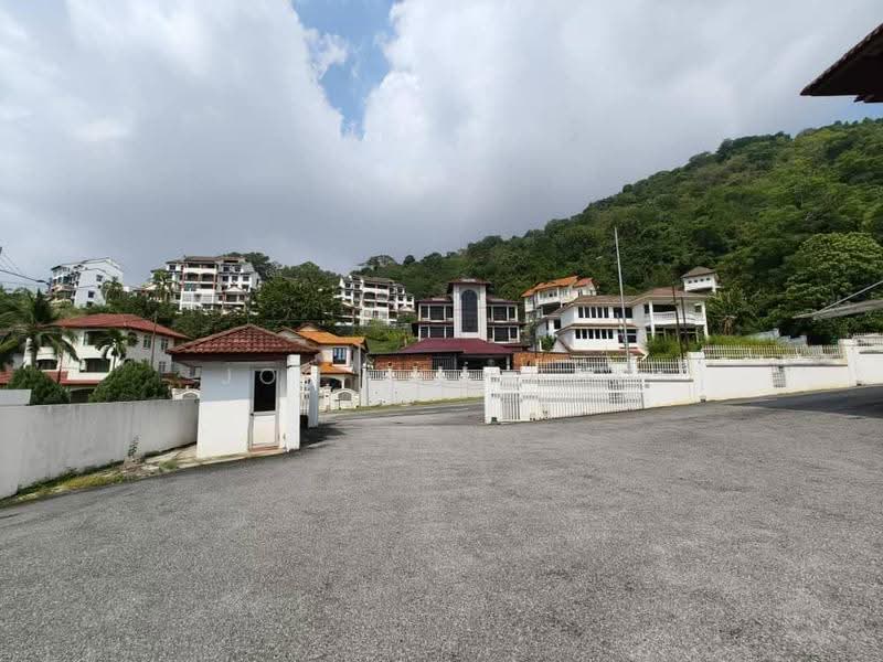 Bungalow House for Sale in Bukit Jambul (Penang) - Joo Ee Khoo - PropertyGuru.com.my