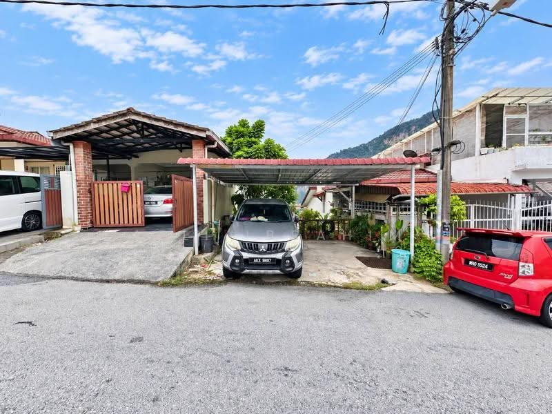 Rumah Teres 2-Tingkat untuk Dijual di Taman Sri Gombak (Gombak) - Azli Ibrahim - Exterior - PropertyGuru.com.my