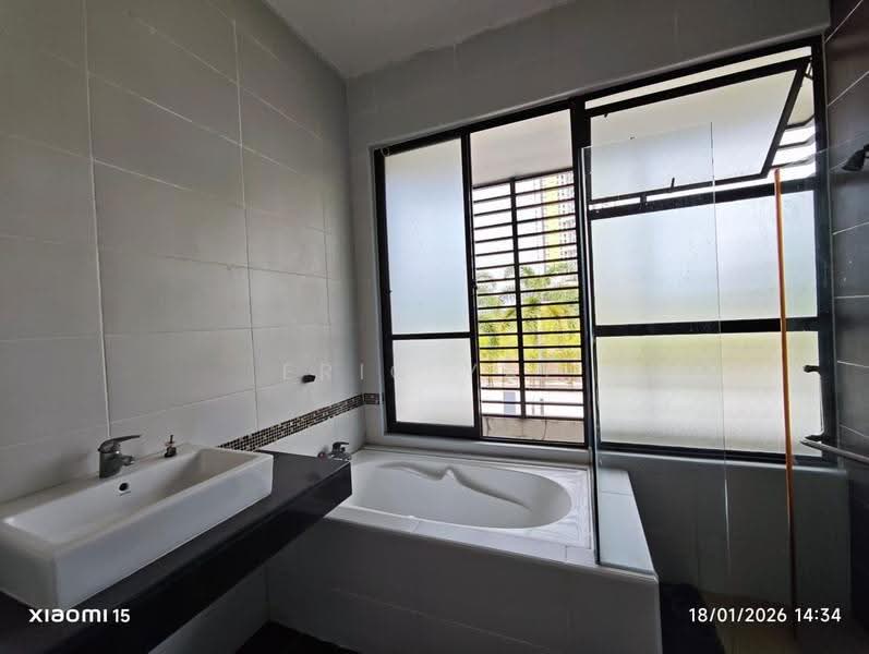 Semi-Detached House for Sale in Taman Bayu Puteri (Johor Bahru) - ERIC YAP - PropertyGuru.com.my