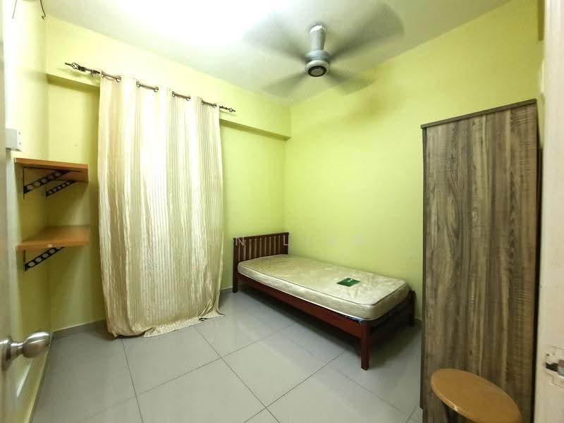 Condominium for Rent at The Zest @ Kinrara 9 - Hun Ling - Bedroom - PropertyGuru.com.my