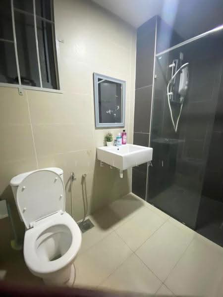 Kediaman Servis untuk Disewa di Almyra Residences - Eiffel Lai - Bathroom - PropertyGuru.com.my