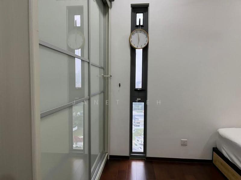 Condominium for Sale at The Breezeway - Janet Teh - Bedroom - PropertyGuru.com.my