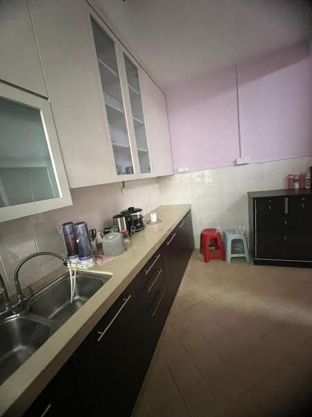 Terraced House for Rent in Taman Mutiara Rini (Skudai) - Valerie Saw - Kitchen - PropertyGuru.com.my