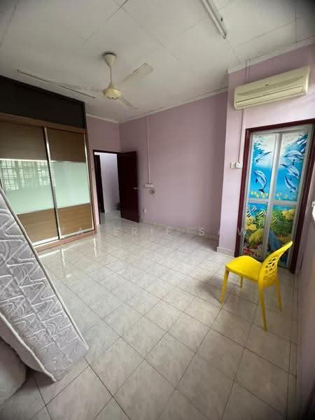Terraced House for Rent in Taman Mutiara Rini (Skudai) - Valerie Saw - Bedroom - PropertyGuru.com.my