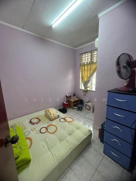 Terraced House for Rent in Taman Mutiara Rini (Skudai) - Valerie Saw - Bedroom - PropertyGuru.com.my