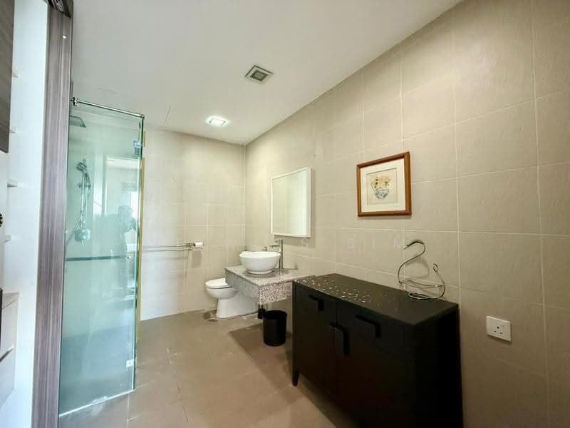 Kondominium untuk Dijual di Pearl Regency - Welwits Sim - Bathroom - PropertyGuru.com.my
