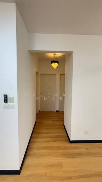 Pangsapuri untuk Dijual di De Cemara - Hazeman Omar - Corridor - PropertyGuru.com.my