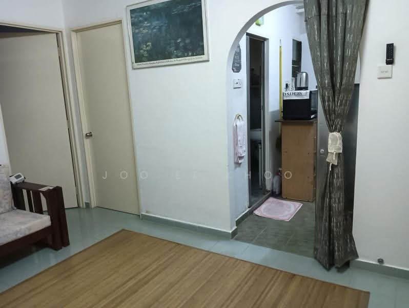 Pangsapuri untuk Dijual di Krystal Heights - Joo Ee Khoo - Living Room - PropertyGuru.com.my