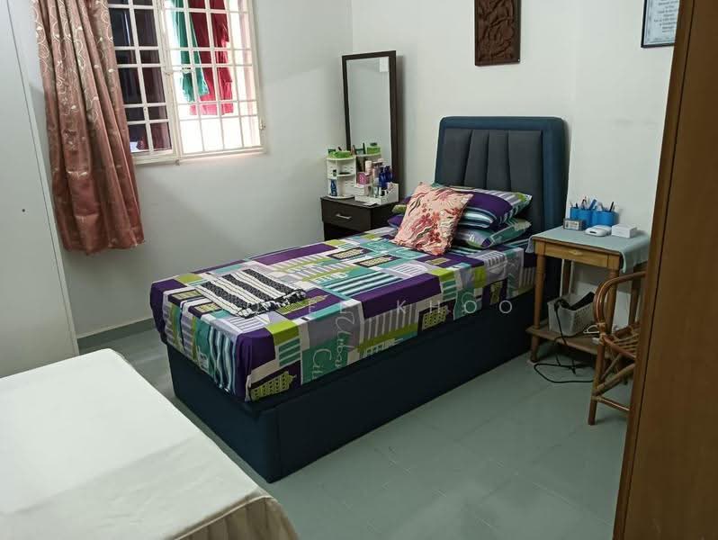 Pangsapuri untuk Dijual di Krystal Heights - Joo Ee Khoo - Bedroom - PropertyGuru.com.my
