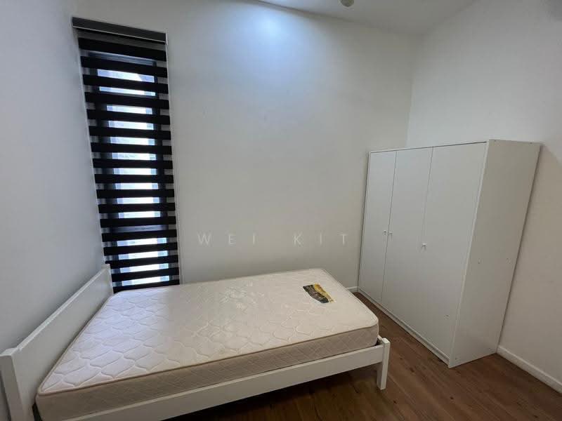 Kediaman Servis untuk Dijual di Utropolis Suites 1 - Wei Kit - Bedroom - PropertyGuru.com.my