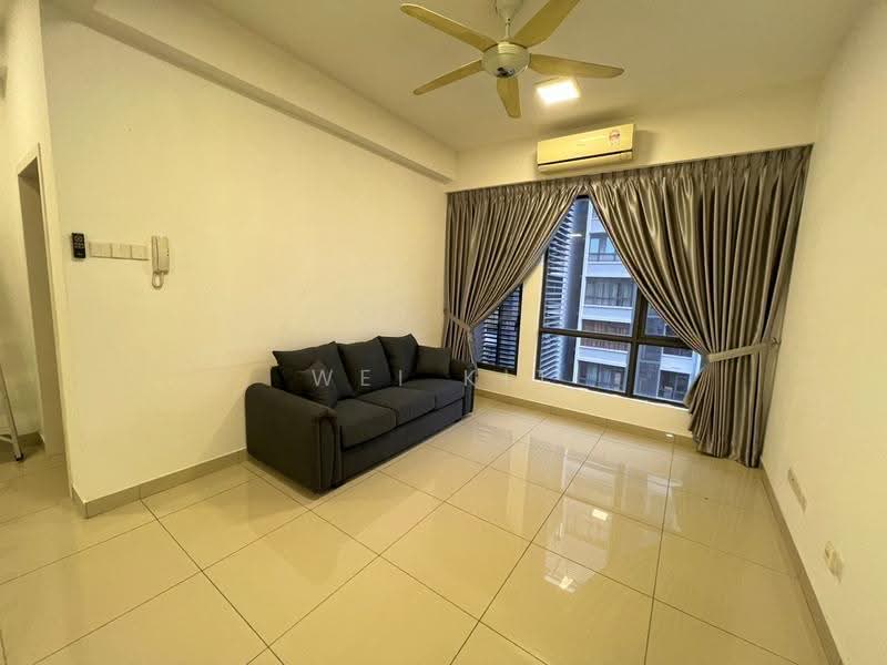 Kediaman Servis untuk Dijual di Utropolis Suites 1 - Wei Kit - Living Room - PropertyGuru.com.my