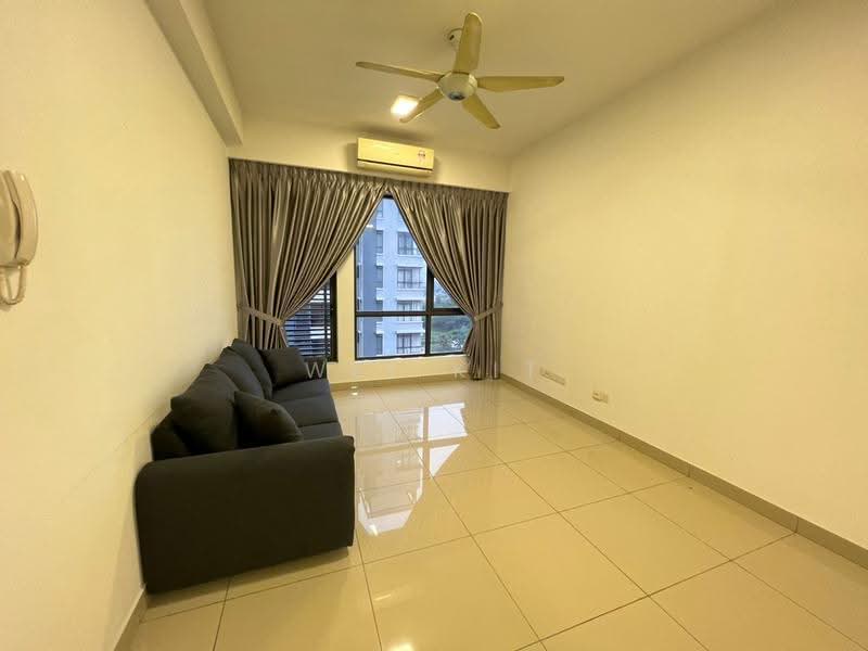 Kediaman Servis untuk Dijual di Utropolis Suites 1 - Wei Kit - Living Room - PropertyGuru.com.my