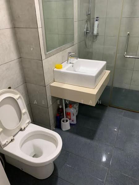 Kediaman Servis untuk Disewa di Cascades Residency - Allen Tan - Bathroom - PropertyGuru.com.my