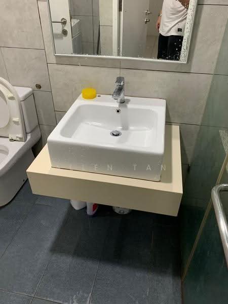 Kediaman Servis untuk Disewa di Cascades Residency - Allen Tan - Bathroom - PropertyGuru.com.my