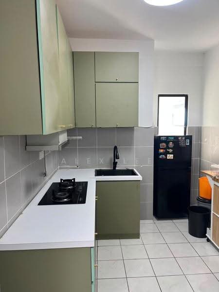 Pangsapuri untuk Disewa di Residensi Larkin Indah - Alex Lee - Kitchen - PropertyGuru.com.my
